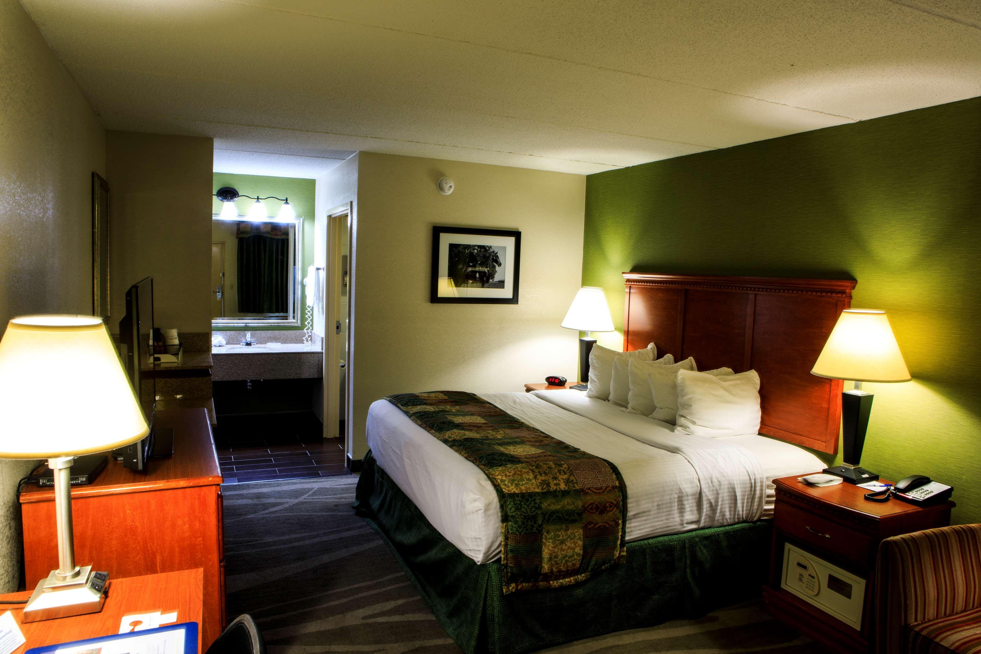 Best Western Shelbyville Inn And Suites Celebration Inn Exterior foto