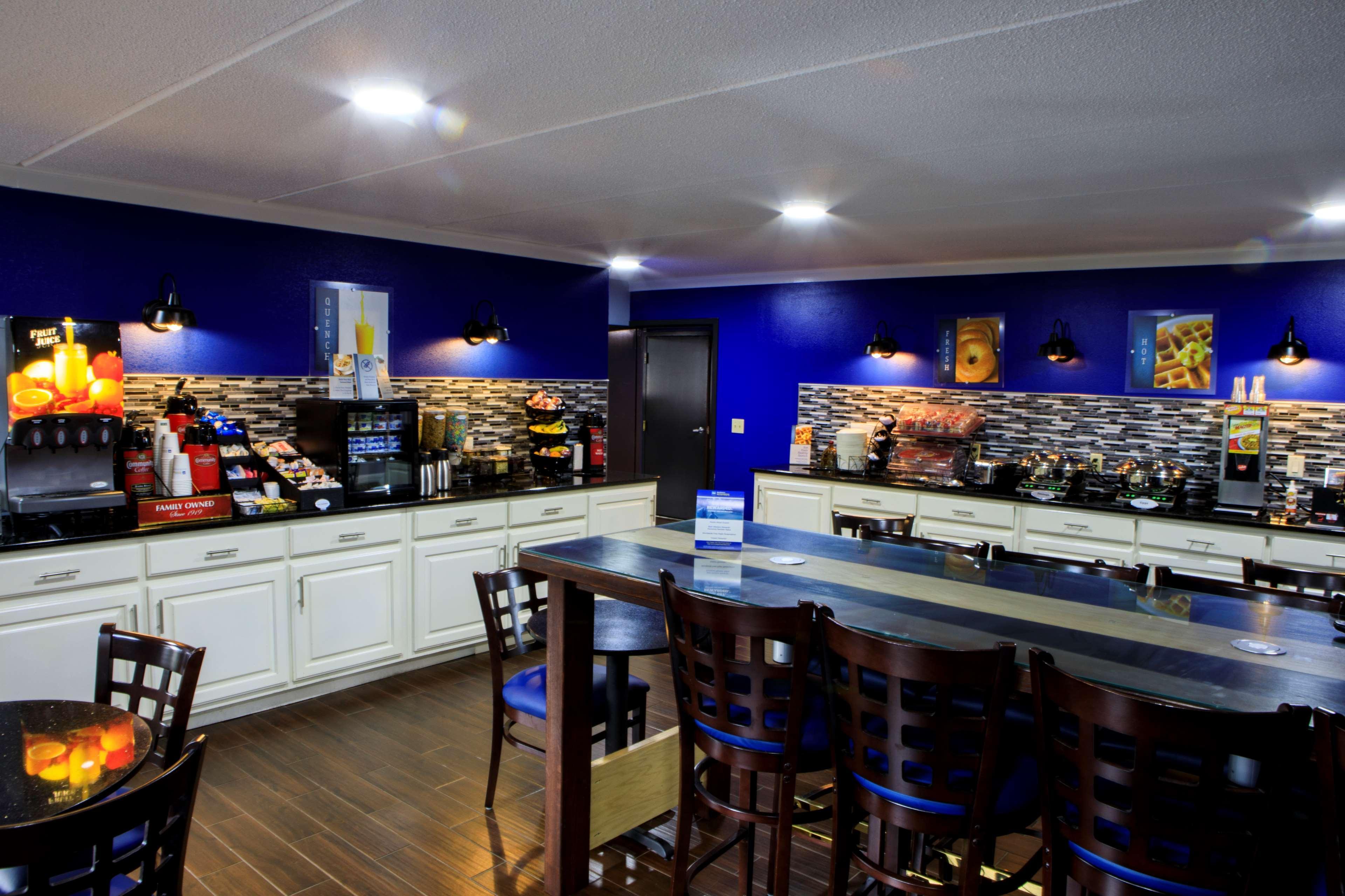 Best Western Shelbyville Inn And Suites Celebration Inn Exterior foto