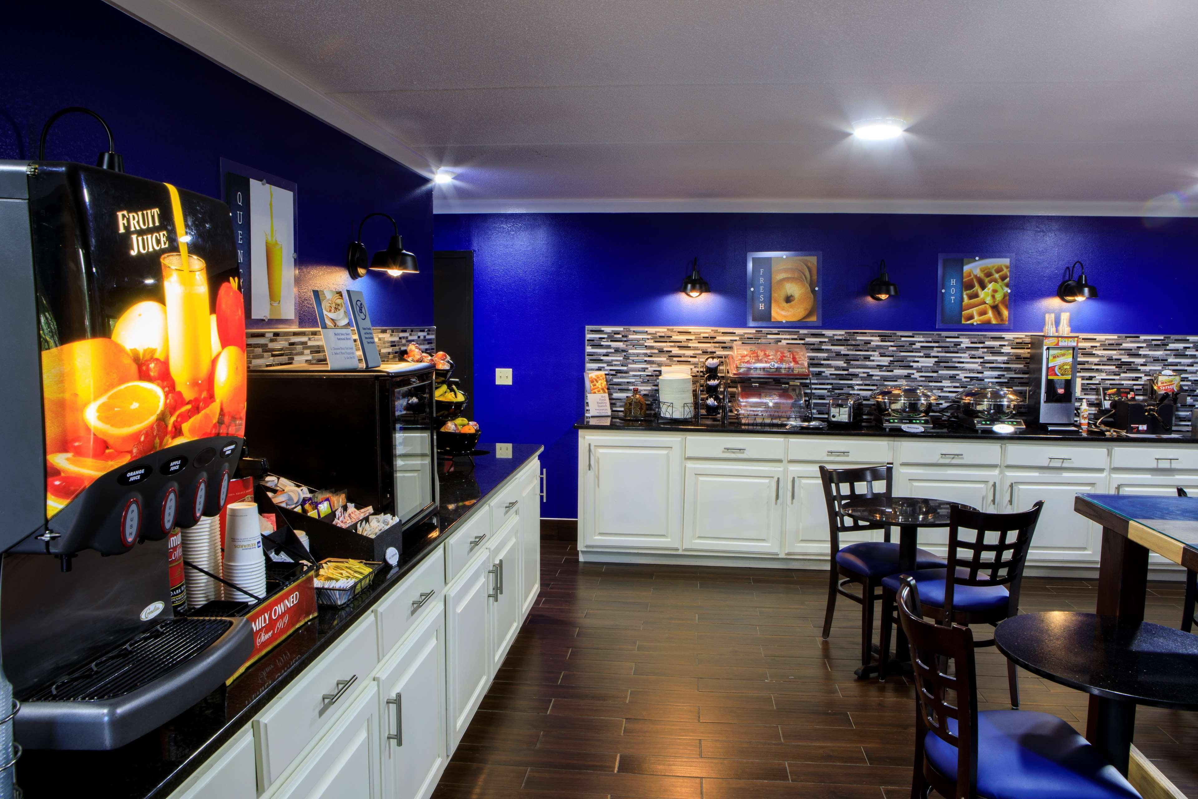 Best Western Shelbyville Inn And Suites Celebration Inn Exterior foto