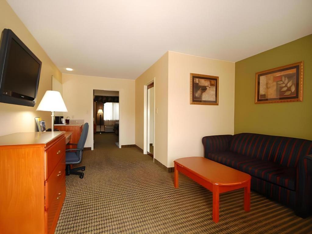 Best Western Shelbyville Inn And Suites Celebration Inn Exterior foto