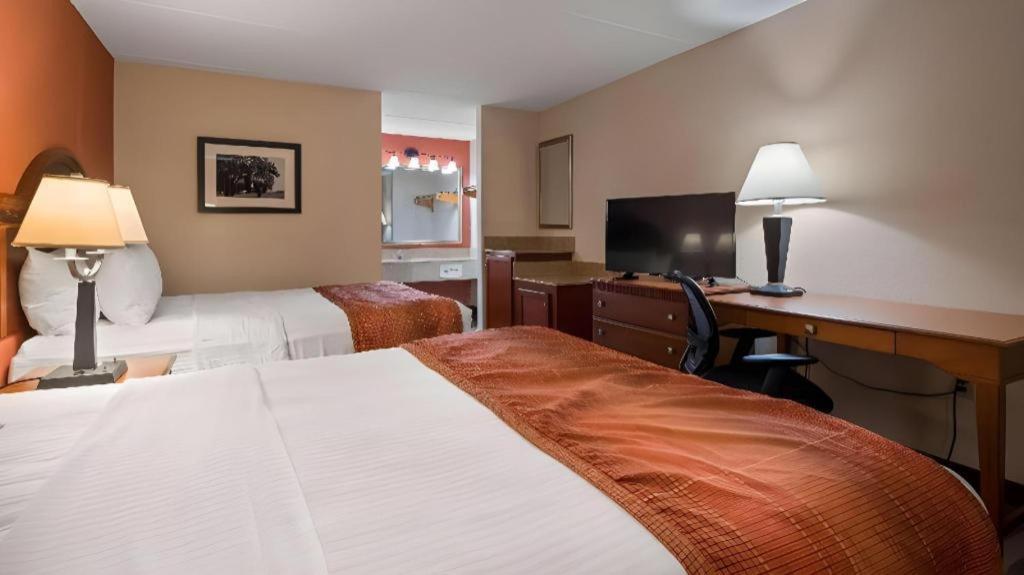 Best Western Shelbyville Inn And Suites Celebration Inn Exterior foto