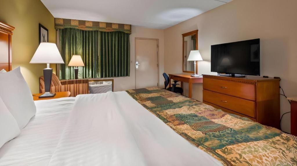 Best Western Shelbyville Inn And Suites Celebration Inn Exterior foto
