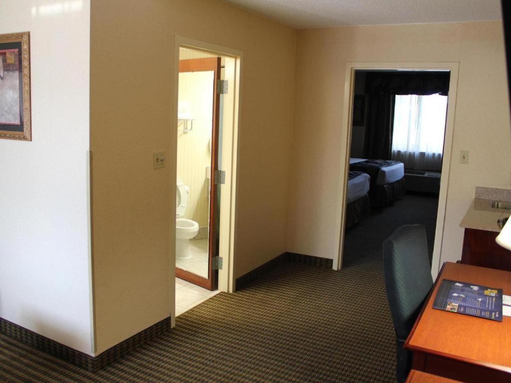 Best Western Shelbyville Inn And Suites Celebration Inn Exterior foto