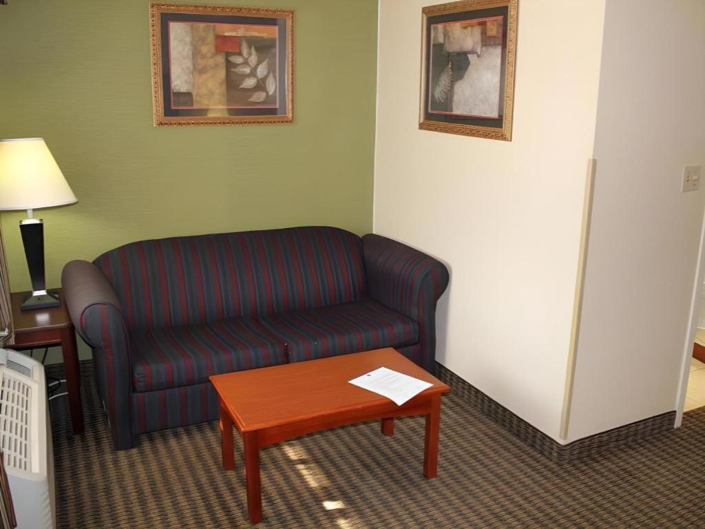 Best Western Shelbyville Inn And Suites Celebration Inn Exterior foto