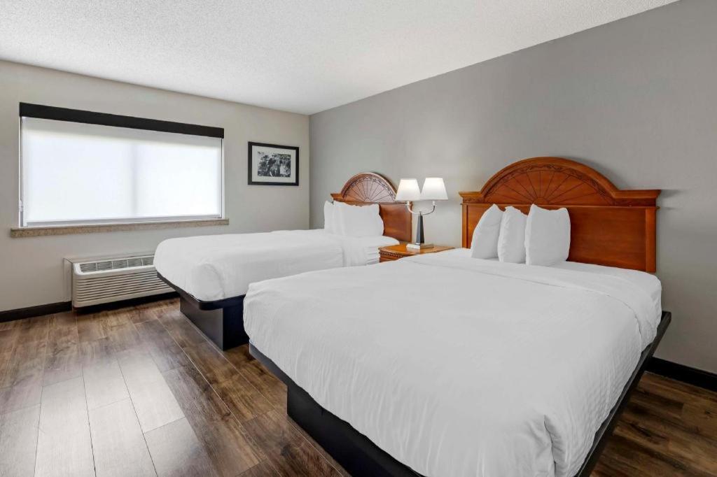 Best Western Shelbyville Inn And Suites Celebration Inn Exterior foto